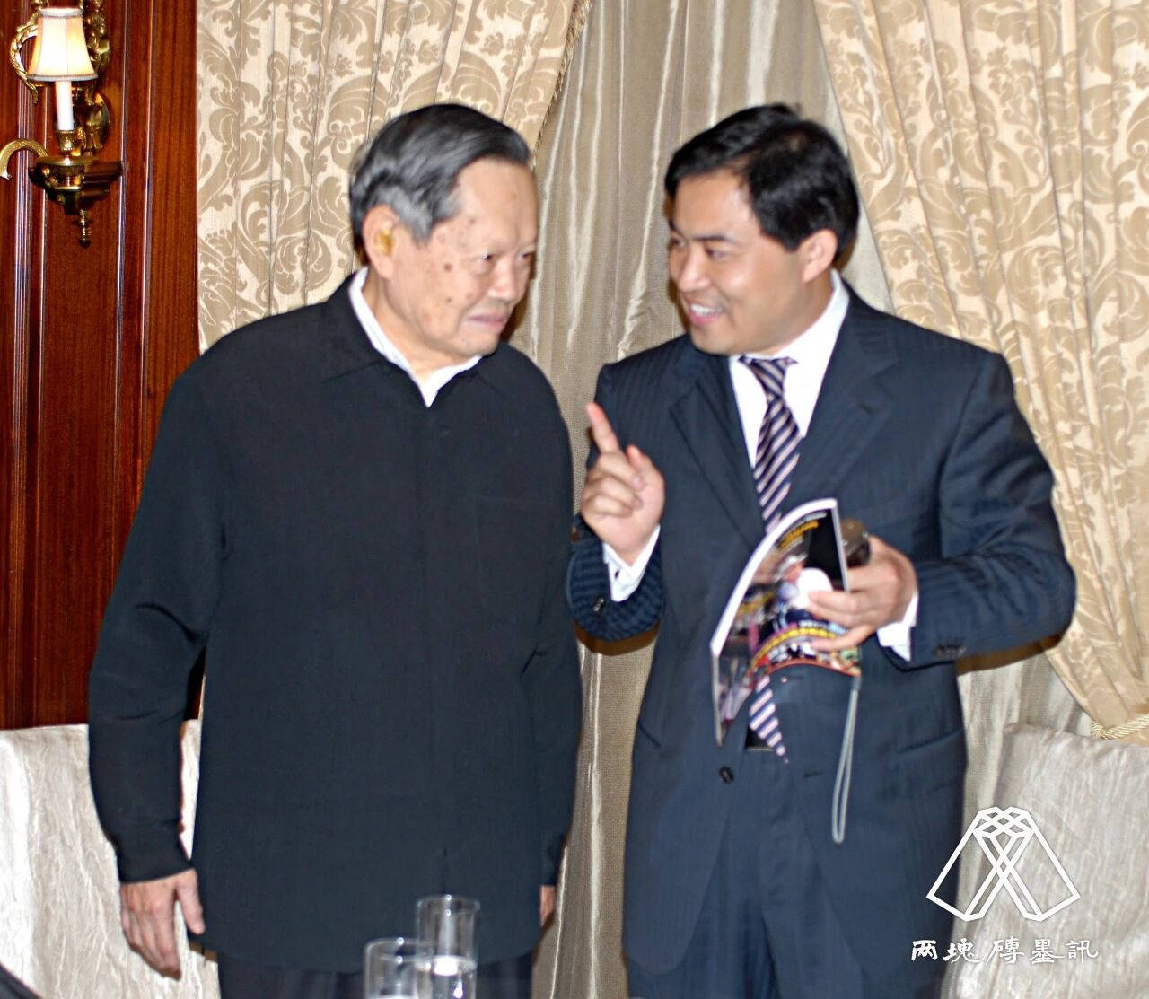 皇冠信用盘代理申请
_窑变｜莫言悼杨振宁皇冠信用盘代理申请
，写了一首诗：先生原本仙乡客……