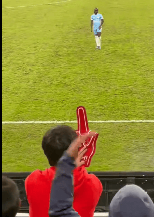 hga050怎么注册
_重罚hga050怎么注册
？曝河南队外援阿奇姆彭遭球迷种族歧视 辱骂+竖中指