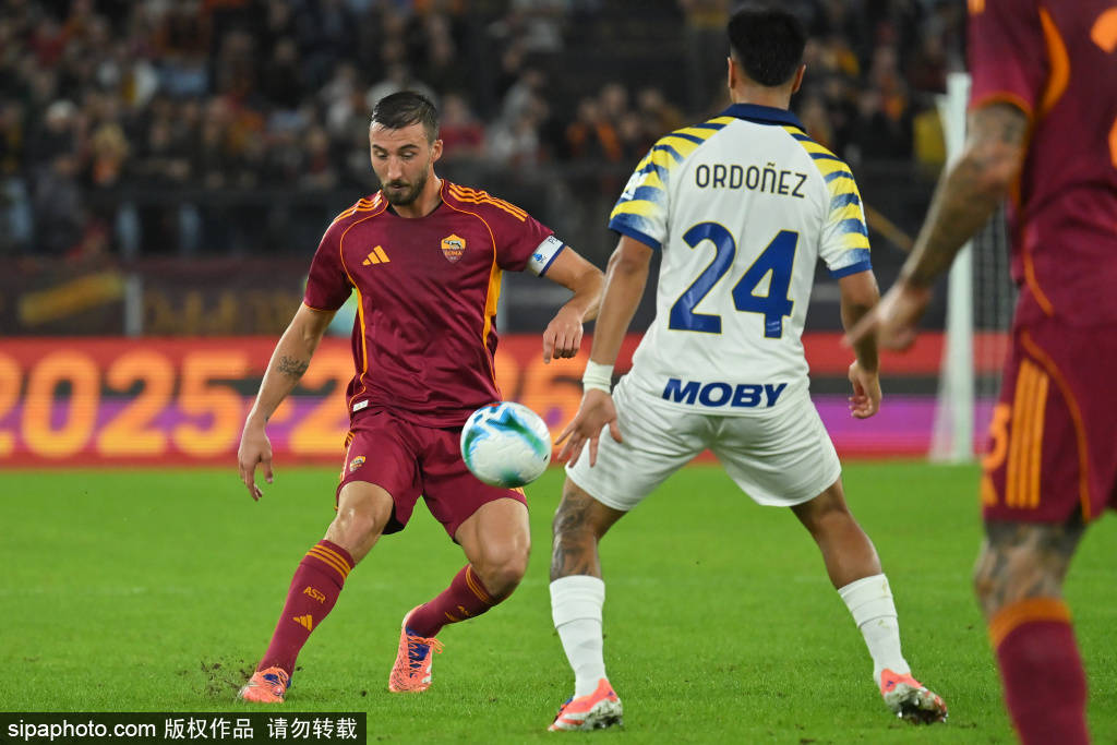 租用足球平台
_罗麦多重返泰山主场:26年情缘与宿茂臻的动人时刻