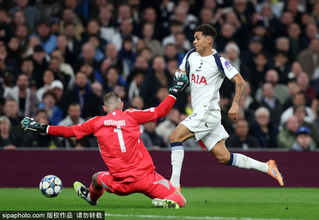 皇冠信用盘怎么代理
_神扑！罗梅罗近距离脚后跟攻门皇冠信用盘怎么代理
，拉门斯倒地扑救力保球门不失！