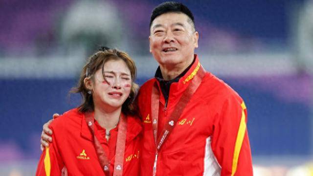 正版皇冠信用盘出租
_吴艳妮还是哭了:当她不再是100米栏赛道上唯一的“答案”正版皇冠信用盘出租
!