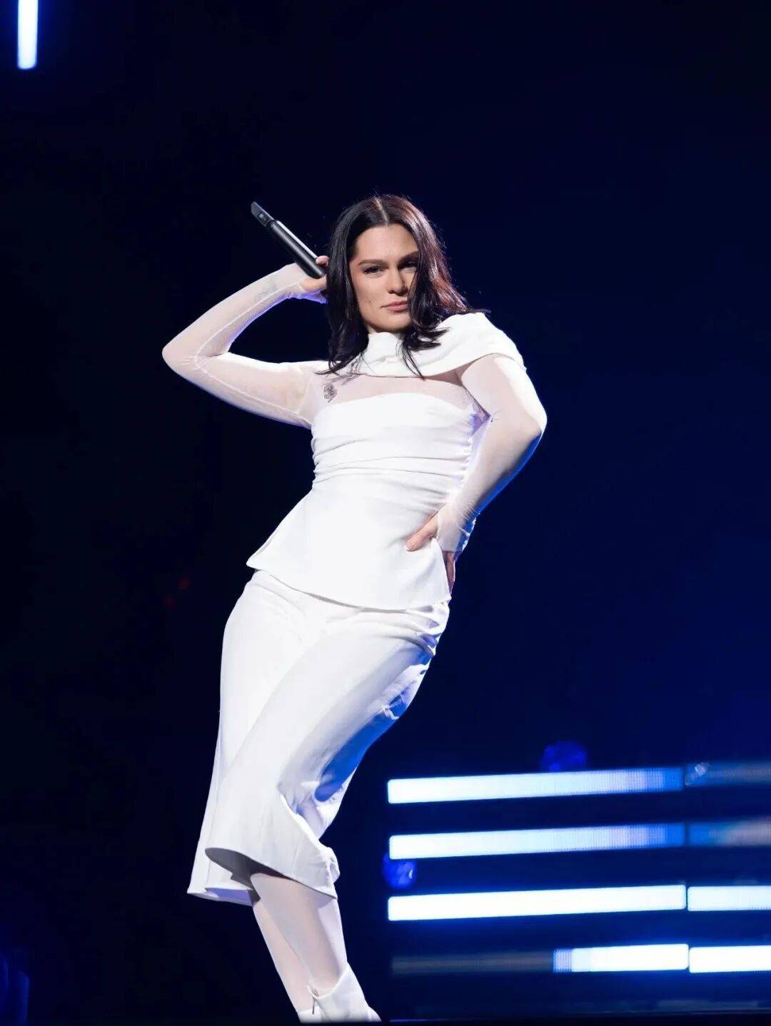 体育皇冠信用网
_知名女歌手在上海迪士尼被偶遇体育皇冠信用网
,见证求婚!“一时不知道谁更幸福”