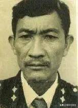 皇冠足球平台代理申请
_中国警察向昆明劫匪下跪皇冠足球平台代理申请
,这一跪,跪出多少人的眼泪