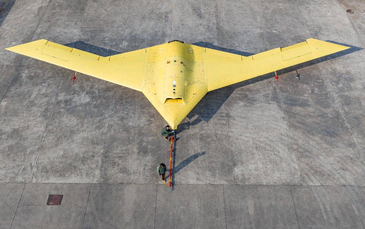 皇冠信用網出租足球
_重大突破皇冠信用網出租足球
！彩虹-7高空高速隐身无人机成功首飞