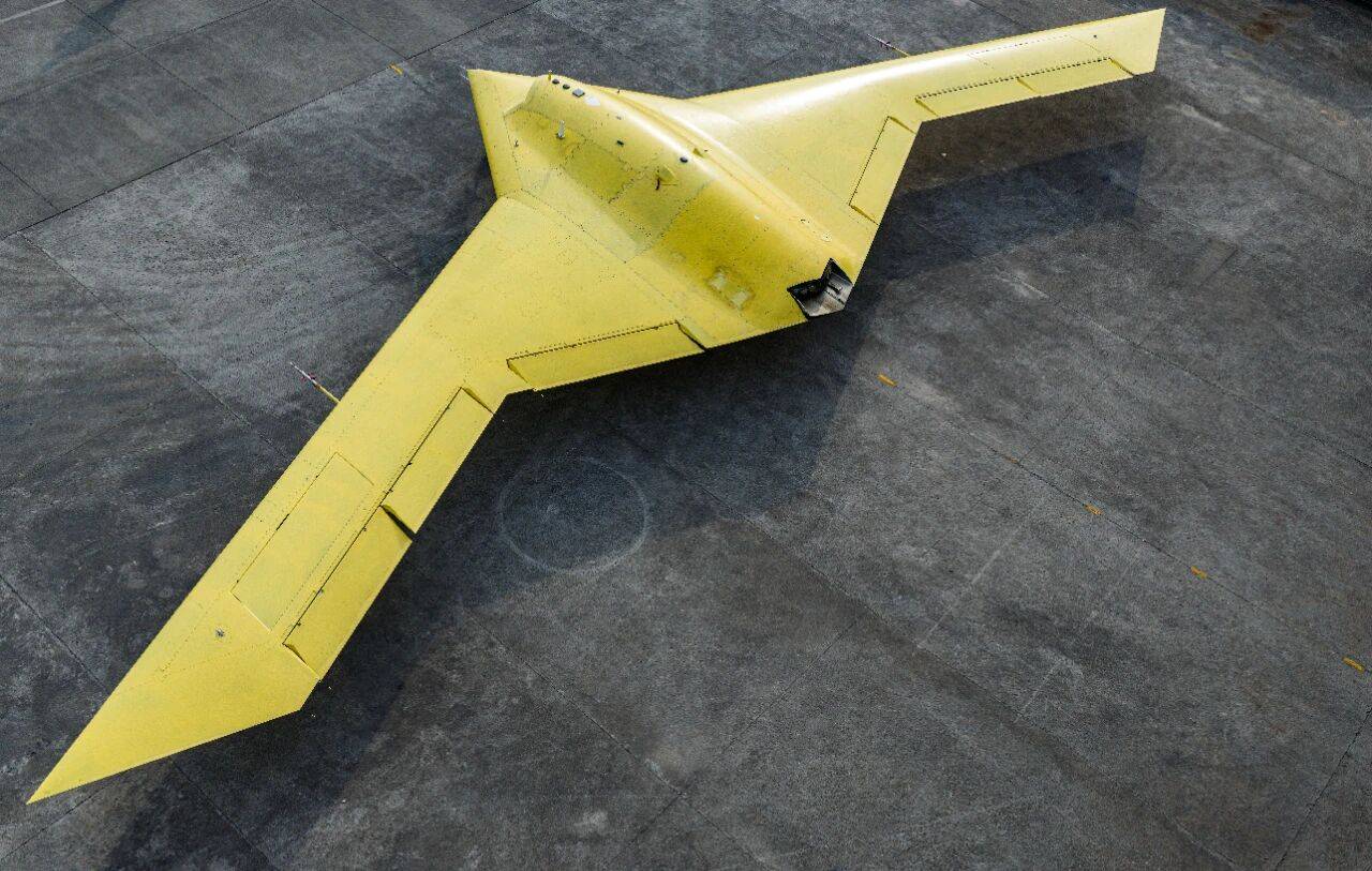 皇冠信用網出租足球
_重大突破皇冠信用網出租足球
！彩虹-7高空高速隐身无人机成功首飞