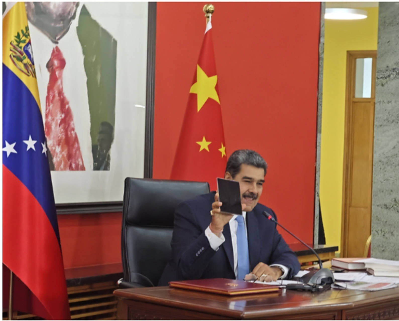 巴塞罗那 v 皇家苏斯达
_大战在即巴塞罗那 v 皇家苏斯达
,特朗普2票险胜,中方通告全世界,支持委内瑞拉是传统