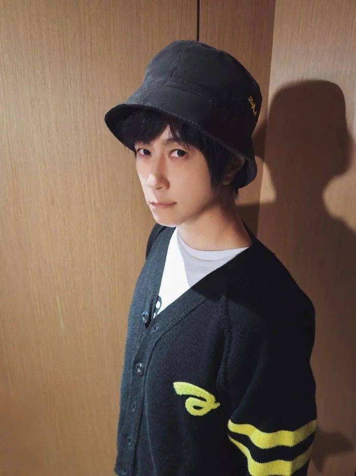 皇冠官方_朱孝天举报阿信所属公司“相信音乐”：勾结黄牛炒票逃税、海外洗钱、假唱……