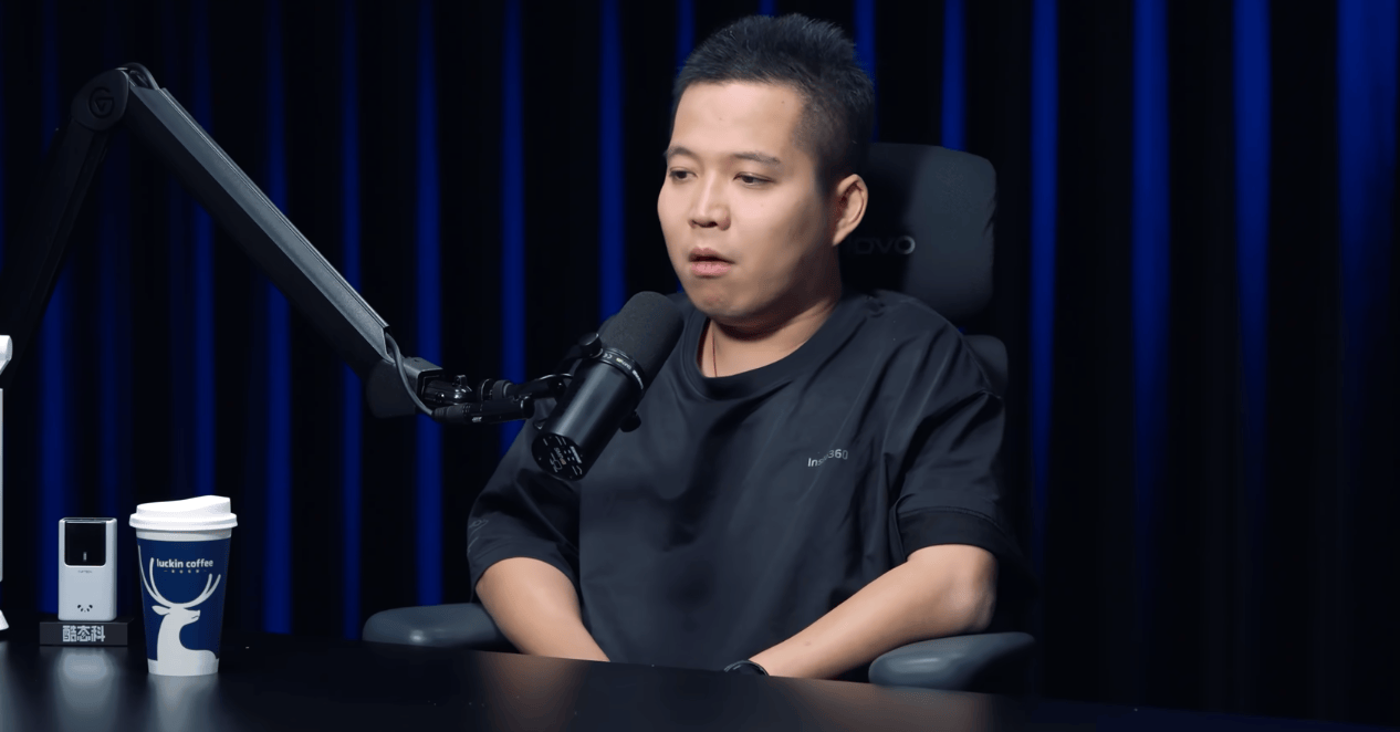 皇冠代理网
_影石创始人刘靖康再谈“向员工撒钱”争议:的确做得不对