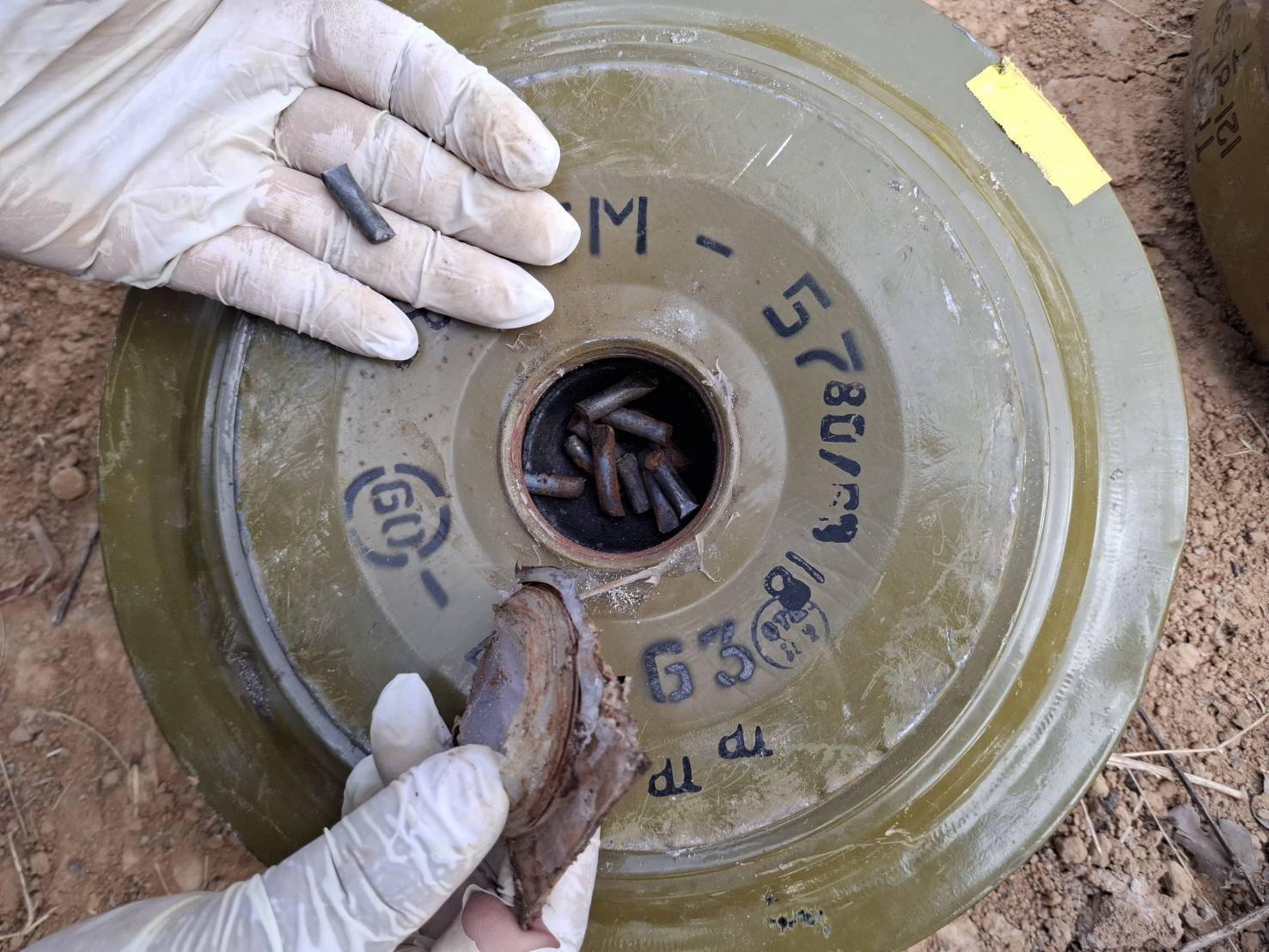 德岛漩涡vs秋田蓝色闪电_不给洪森父子拼命德岛漩涡vs秋田蓝色闪电，柬军跑了：泰国缴获中械摆一地，越南武器参战