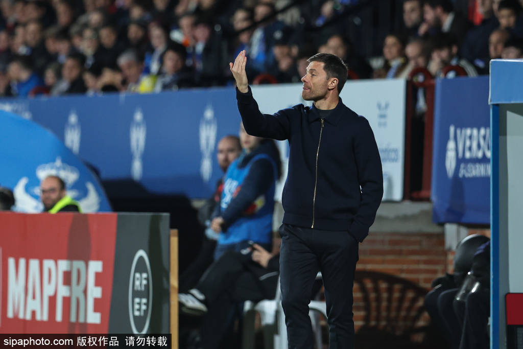 皇冠app
_凌晨3点西超杯决赛:皇马巴萨争冠 姆巴佩复出 7大巨星对决